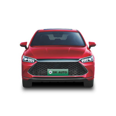 BYD Qin MÁS el sedán de lujo de Electric Vehicles Adults del fabricante de EV los 500KM en existencia China