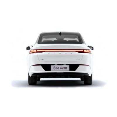 En existencia automóvil a estrenar de los vehículos 5-Seat de la energía de Xiaopeng P5 los 0km del coche de Ev para las familias