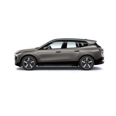 El 2023 BMW ix M60 xdrive40 xdrive50 SUV de lujo eléctrico tiene un alcance de 665 km