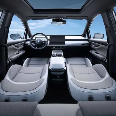 Velocidad de moda del automóvil EV de la edición de Hechuang Z03 620 para las familias y el viaje