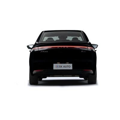 En existencia AION S más la versión elegante los 410/510km del cuello del automóvil EV 4 seater de la puerta 5