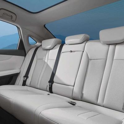 En existencia AION S más la versión elegante los 410/510km del cuello del automóvil EV 4 seater de la puerta 5
