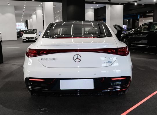 Mercedes EQE 4MATIC Limousine eléctrico con batería de litio ternario de 96,1 KWh y carga de 0,62 horas 255/45 R19