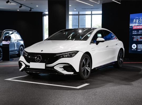 Mercedes EQE 4MATIC Limousine eléctrico con batería de litio ternario de 96,1 KWh y carga de 0,62 horas 255/45 R19