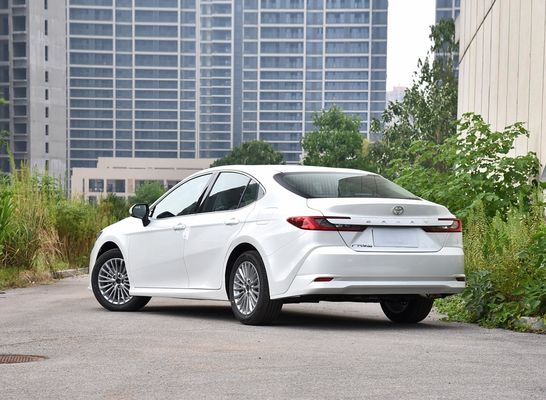 Toyota Modelo de tamaño medio Camry 206Nm Torque 173PS Potencia 2024