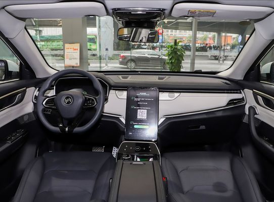 Range usado 400km 160kW SUV eléctrico Weltmeister coche de segunda mano en buen estado Bajo kilometraje Negro