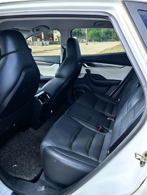 Range usado 400km 160kW SUV eléctrico Weltmeister coche de segunda mano en buen estado Bajo kilometraje Negro