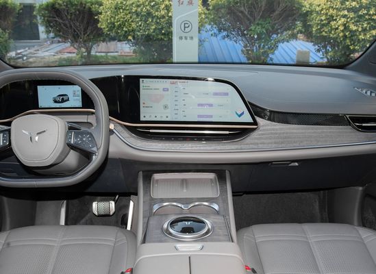 202/253 KW Motor Hongqi Limousine Coche eléctrico con velocidad máxima de 200 Km/h y longitud de 4925 mm