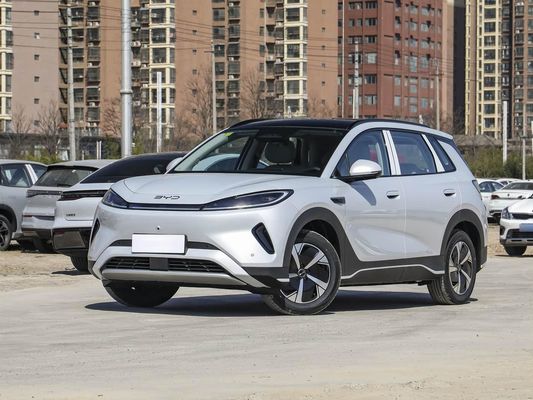Display de pantalla táctil Características interiores 2025 Modelo BYD EV Coche con techo solar y batería de 60.9kWh Energía de carga rápida Vehículo eléctrico en venta