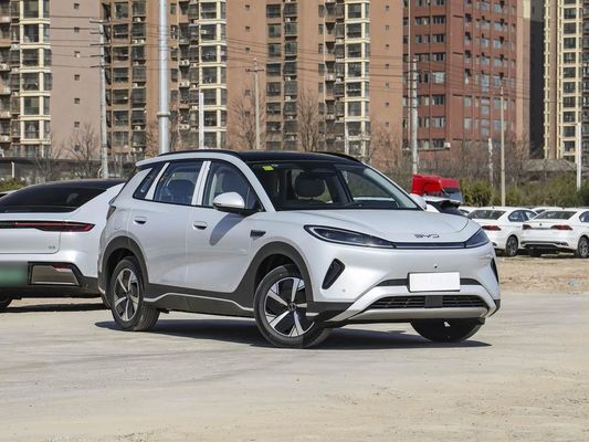 Display de pantalla táctil Características interiores 2025 Modelo BYD EV Coche con techo solar y batería de 60.9kWh Energía de carga rápida Vehículo eléctrico en venta