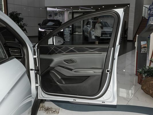 2025 BYD Coche eléctrico Qin L EV Multi-link Suspensión independiente Carga rápida Nuevo modelo de venta caliente con techo solar