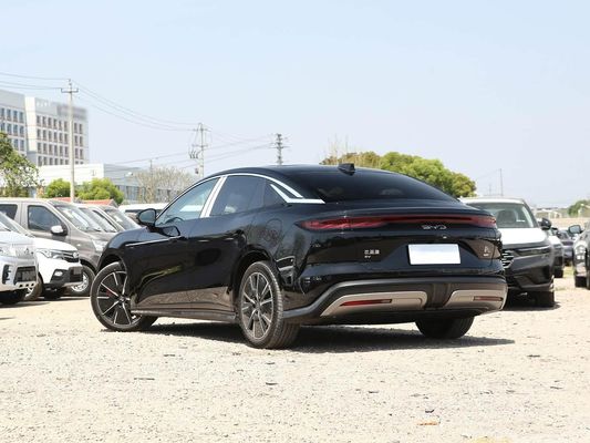 Modelo de vehículo 601km Rango de 83.2kWh Capacidad de la batería AWD Carga rápida Techo solar Alta tensión Confortable para la familia