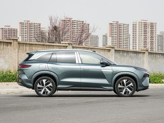 Nuevo vehículo eléctrico de venta caliente BYD 2025 modelo 100.5 KWh capacidad de batería y carga rápida 0.1 hora 670KM largo alcance 500kW de potencia coche eléctrico gran espacio para la familia 7 asientos