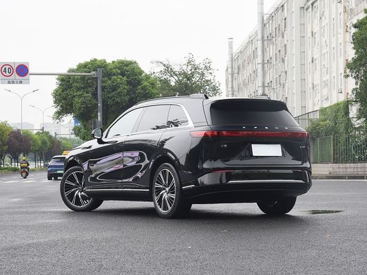 2025 Xpeng G9 SUV totalmente eléctrico 93.1kWh Capacidad de batería 423kW Máxima potencia del motor 680km Largo alcance y carga rápida con techo solar