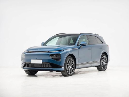 Maximice su experiencia de conducción con el Xpeng G9 Vehículo eléctrico de carga rápida Torque máximo del motor 695N.m Potencia máxima del motor 423kW Velocidad máxima 200km/h