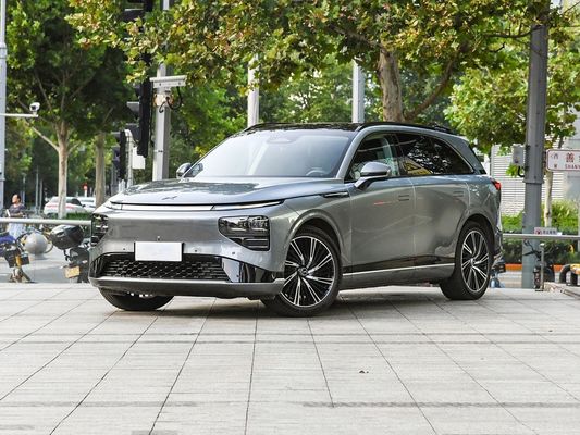 Maximice su experiencia de conducción con el Xpeng G9 Vehículo eléctrico de carga rápida Torque máximo del motor 695N.m Potencia máxima del motor 423kW Velocidad máxima 200km/h