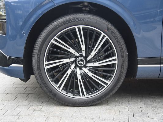 Maximice su experiencia de conducción con el Xpeng G9 Vehículo eléctrico de carga rápida Torque máximo del motor 695N.m Potencia máxima del motor 423kW Velocidad máxima 200km/h