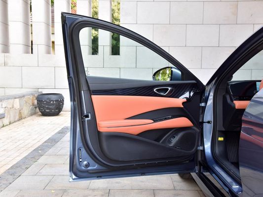 2025 BYD Vehículo eléctrico sello EV Smart Modelo 650KM Largo alcance 80.64kWh Batería de carga rápida Venta caliente con techo solar