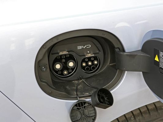 2025 BYD Vehículo eléctrico sello EV Smart Modelo 650KM Largo alcance 80.64kWh Batería de carga rápida Venta caliente con techo solar