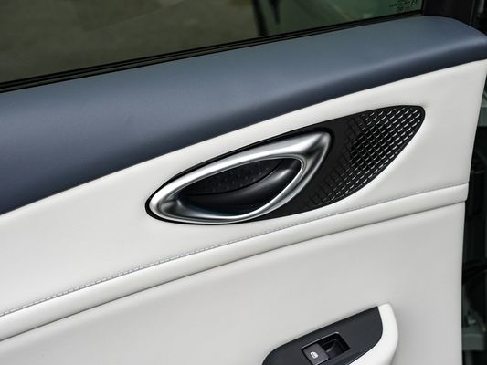 2025 BYD Sello del vehículo eléctrico 06GT Tiempo de carga rápida de 0.33 Hrs y rendimiento Largo alcance 550KM Batería grande con techo solar para la familia