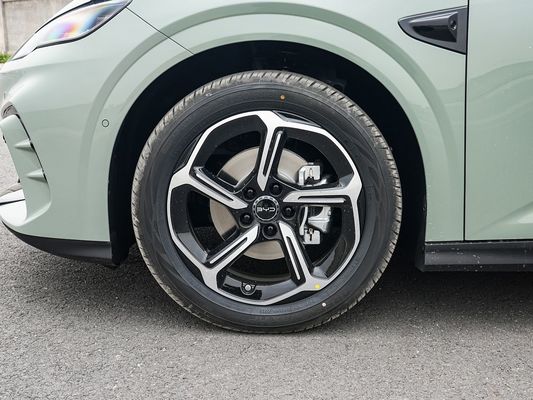 2025 BYD Sello del vehículo eléctrico 06GT Tiempo de carga rápida de 0.33 Hrs y rendimiento Largo alcance 550KM Batería grande con techo solar para la familia