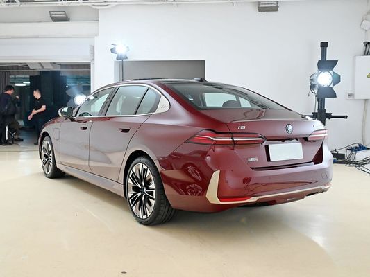 2025 BMW I5 Coches eléctricos de lujo Buen rendimiento xDrive Largo alcance 651KM EV de carga rápida Nuevo modelo de sedán con techo solar BMW Serie 5