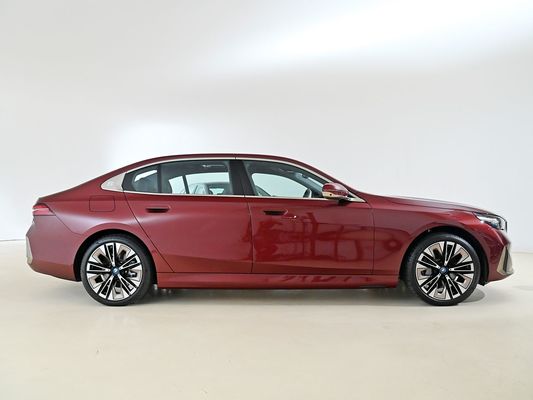 2025 BMW I5 Coches eléctricos de lujo Buen rendimiento xDrive Largo alcance 651KM EV de carga rápida Nuevo modelo de sedán con techo solar BMW Serie 5