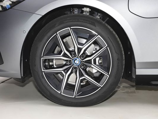 2025 BMW I5 Coches eléctricos de lujo Buen rendimiento xDrive Largo alcance 651KM EV de carga rápida Nuevo modelo de sedán con techo solar BMW Serie 5