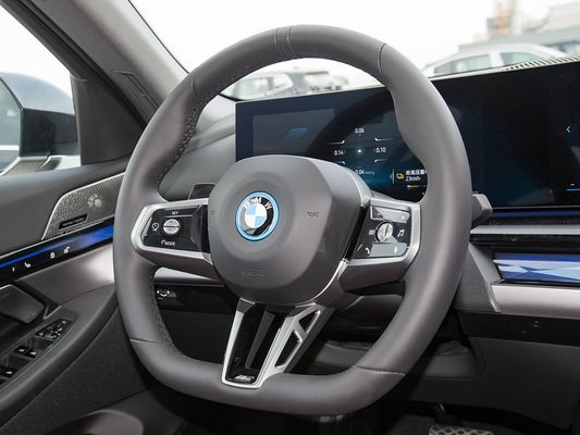 2025 BMW I5 Coches eléctricos de lujo Buen rendimiento xDrive Largo alcance 651KM EV de carga rápida Nuevo modelo de sedán con techo solar BMW Serie 5