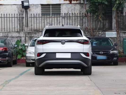 Inmejorable rendimiento VW ID4 coche eléctrico de segunda mano con un alcance de 600 km y un techo solar panorámico que no se puede abrir